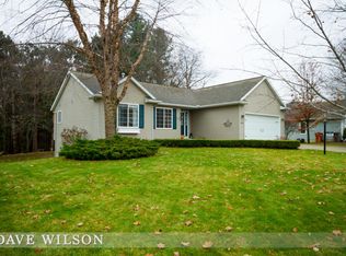 7449 Tillicum Trl NE, Rockford, MI 49341