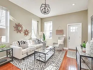 4335 Swan Ave — Photo 4