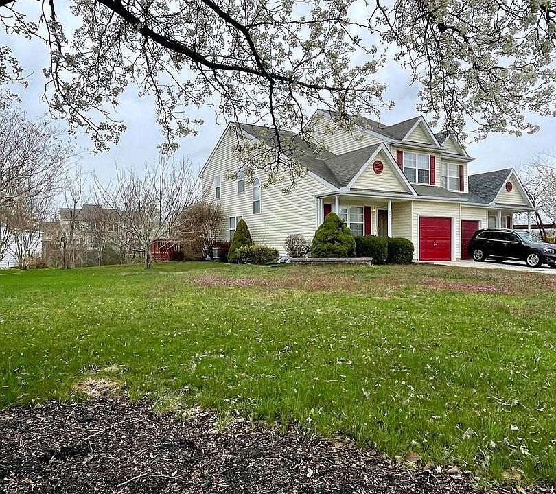 1st image of 667 Warren Dr