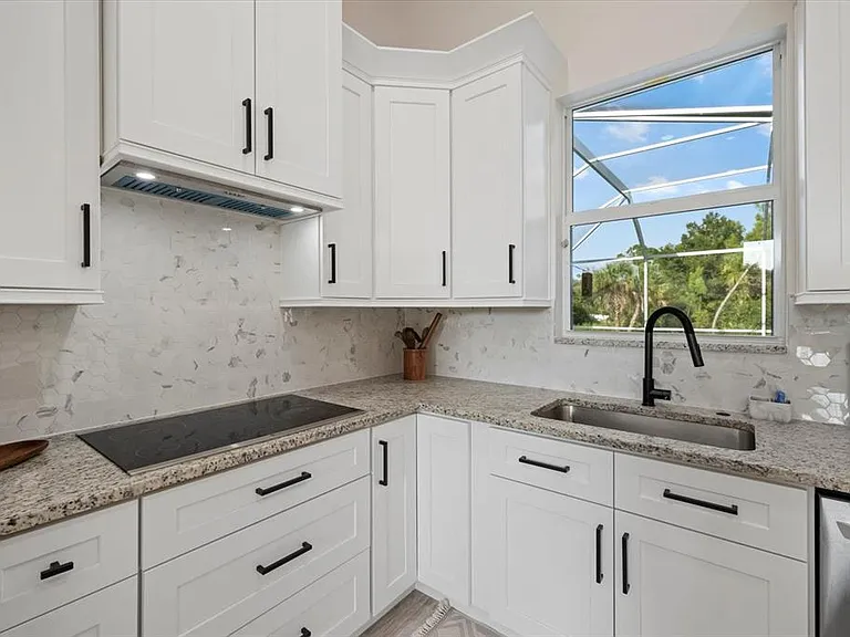 2938 Jason St — Photo 13