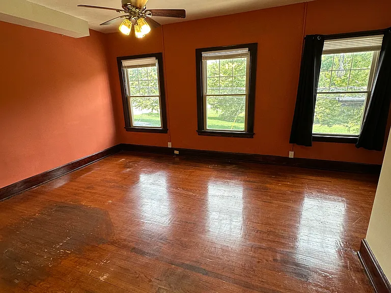2415 Vine St #2 — Photo 8