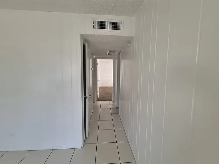 4919 W Glenn Dr — Photo 8