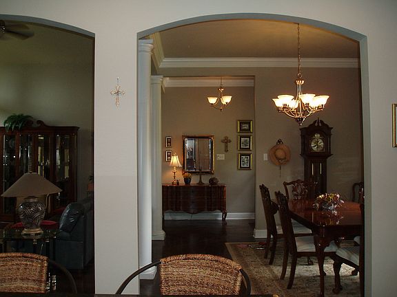 Dining Room/Foyer