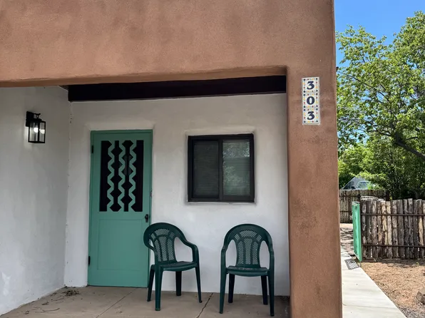 303 Artist Rd, Santa Fe, NM 87501