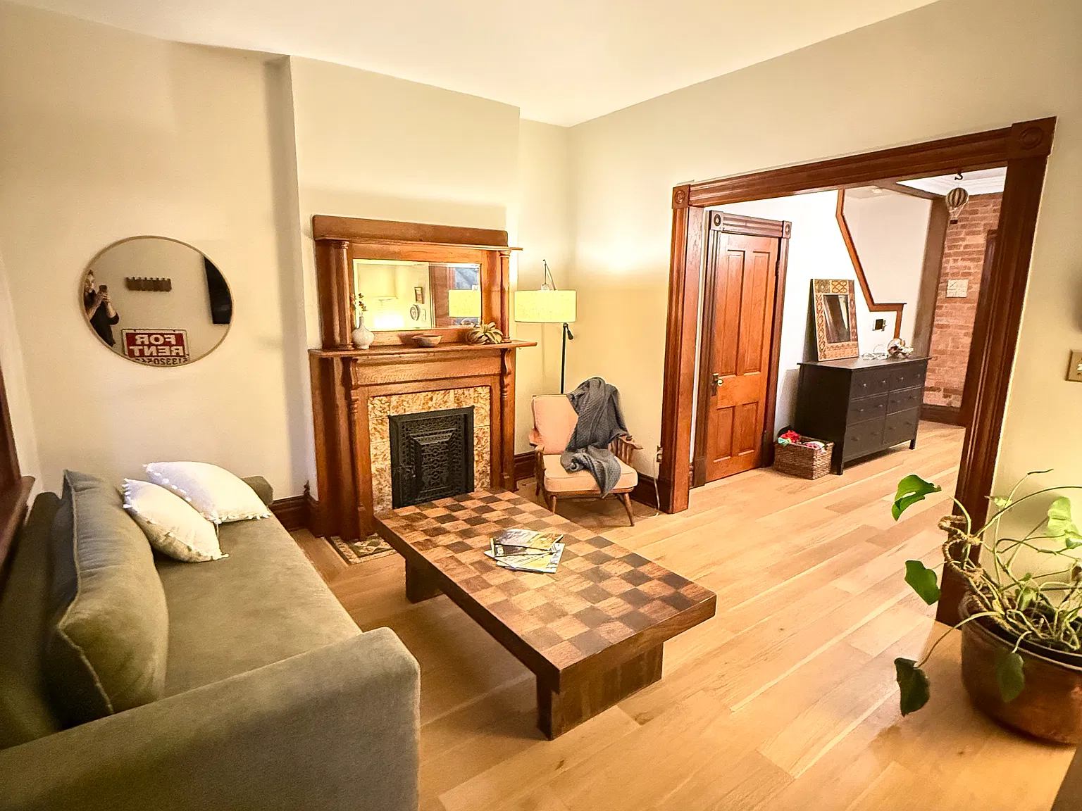 2 bed, 1.5 bath, 1800 sqft, $3,000 — Photo 3