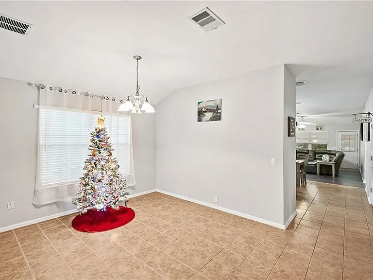 1277 Sweet Gum Dr — Photo 2