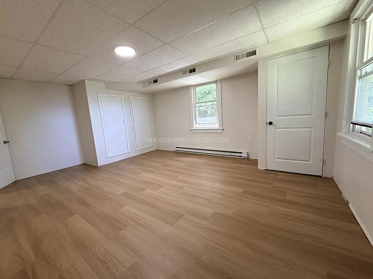 919 Clay Ave — Photo 14