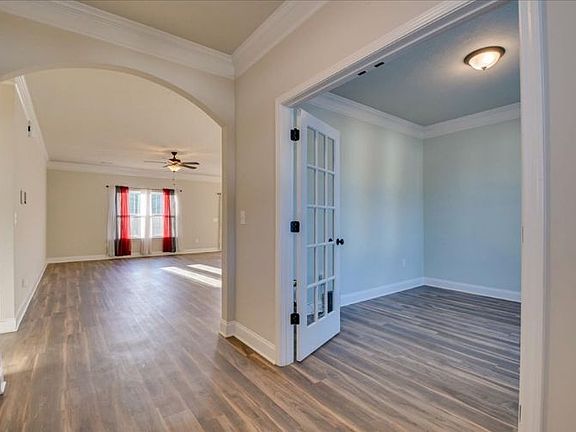 3rd image of 1020 Burlington Dr