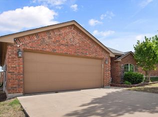 9224 Diane Dr, White Settlement, TX 76108