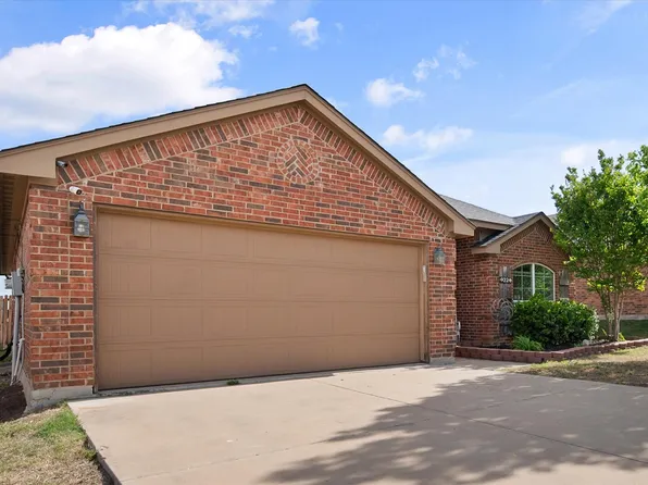 9224 Diane Dr, White Settlement, TX 76108