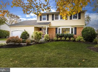 18 Cobblestone Rd, Cherry Hill, NJ 08003