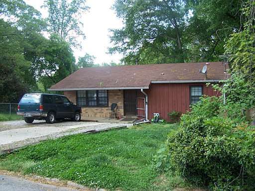 1st image of 910 Rosewood Dr