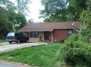 910 Rosewood Dr, Gainesville, GA 30501