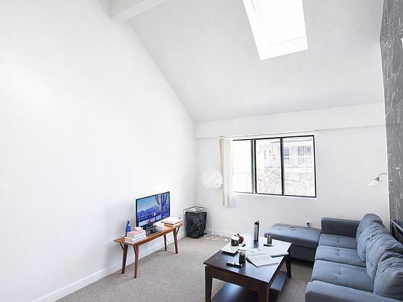 2nd image of 72 Euston Rd APT 308