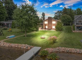 70178 Lakeview Dr, Edwardsburg, MI 49112