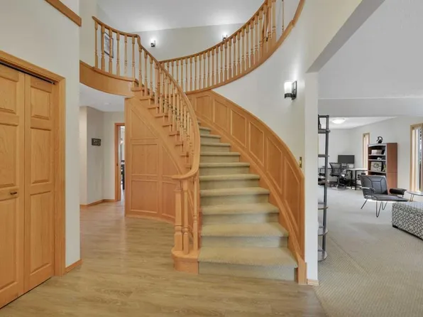9 E Rustic Rd, Norglenwold, AB T4S 1S5