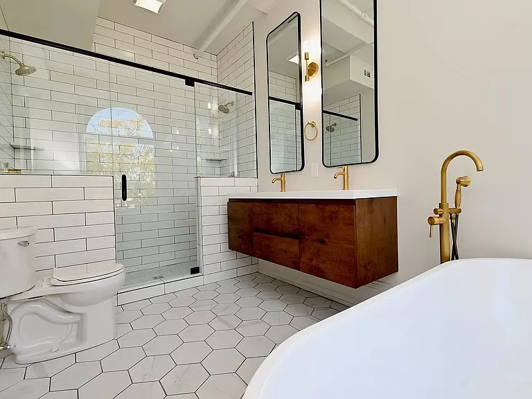 738 York St #1 — Photo 11