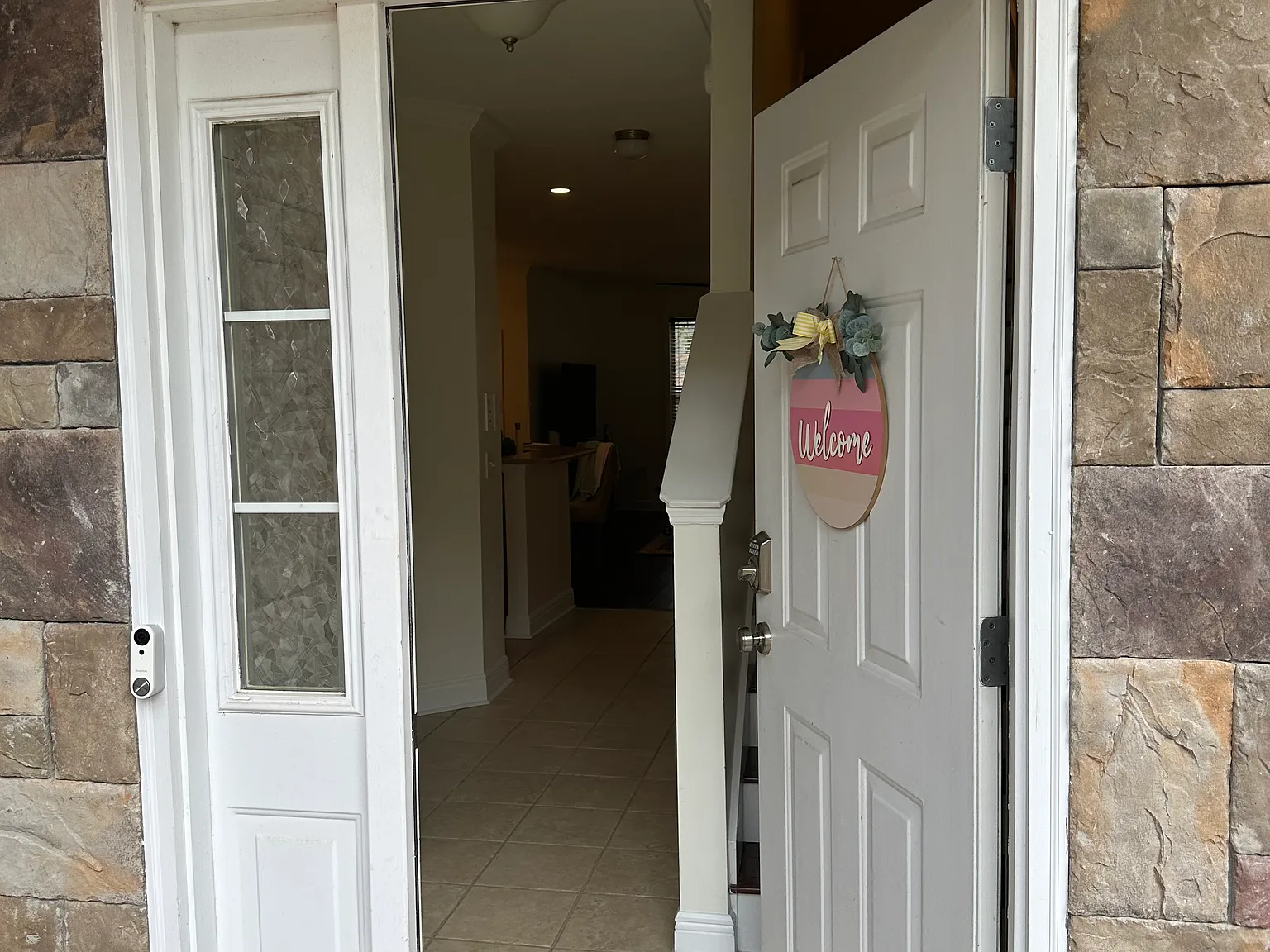 3 bed, 2.5 bath, 1705 sqft, $1,800 — Photo 4