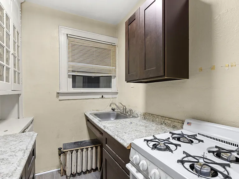 5618 S Grand Blvd — Photo 25