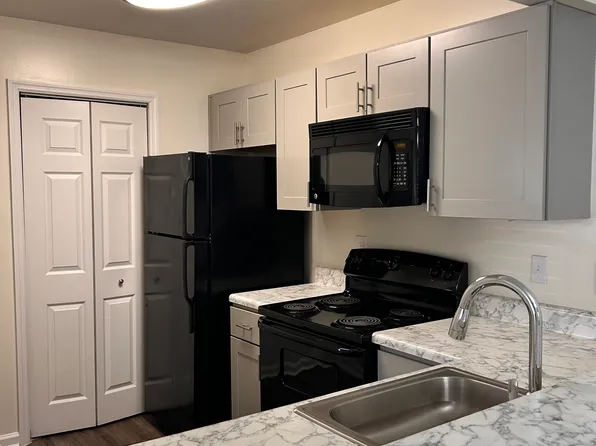 1096 Fords Pointe Cir #1096, Savannah, GA 31419