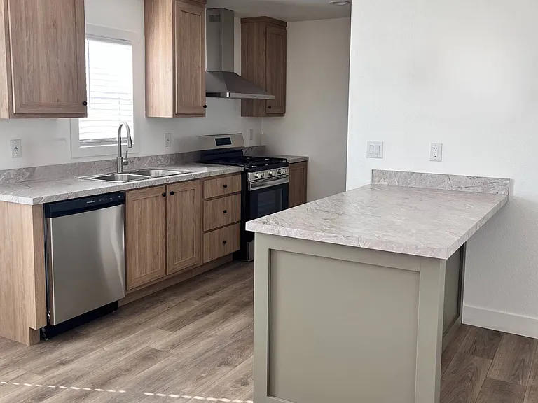 1409 N French St #26 — Photo 1