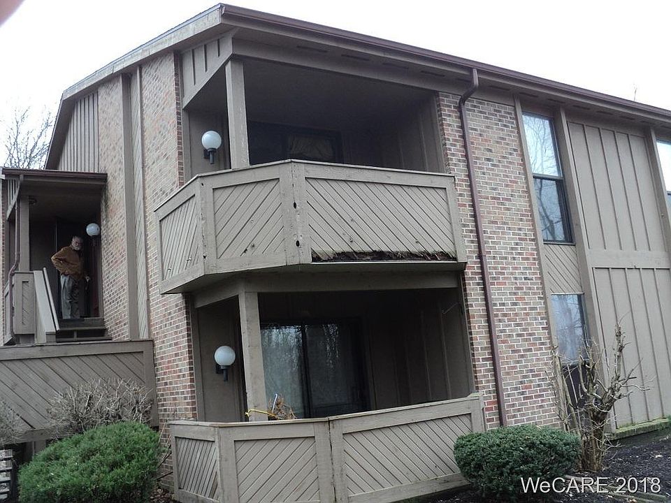 2nd image of 168 Hartford Ct