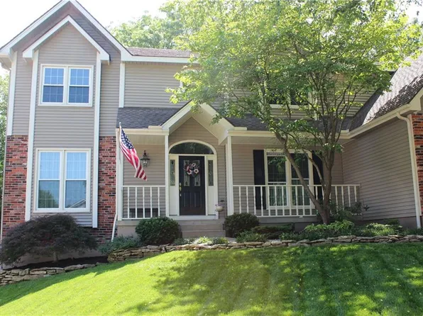 9921 W 128th Ter, Overland Park, KS 66213