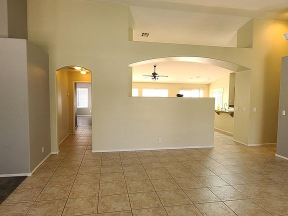 3rd image of 1030 Stable Glen Dr