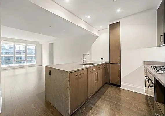 Rented by A & I Broadway | media 10