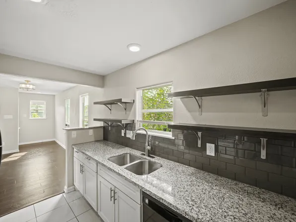 1205 Morris St #A, Houston, TX 77009