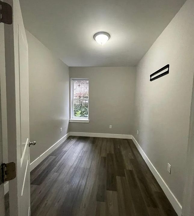 1st image of 698 Chancellor Ave #2