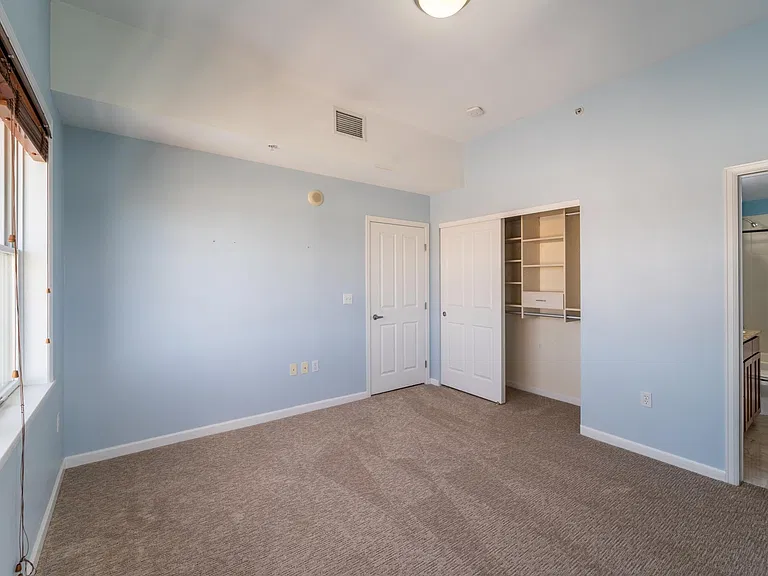 1950 N Logan St #805 — Photo 15