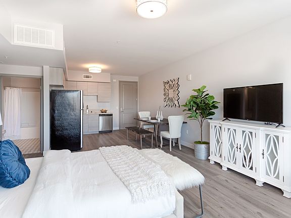 2nd image of 11241 Otsego St #8