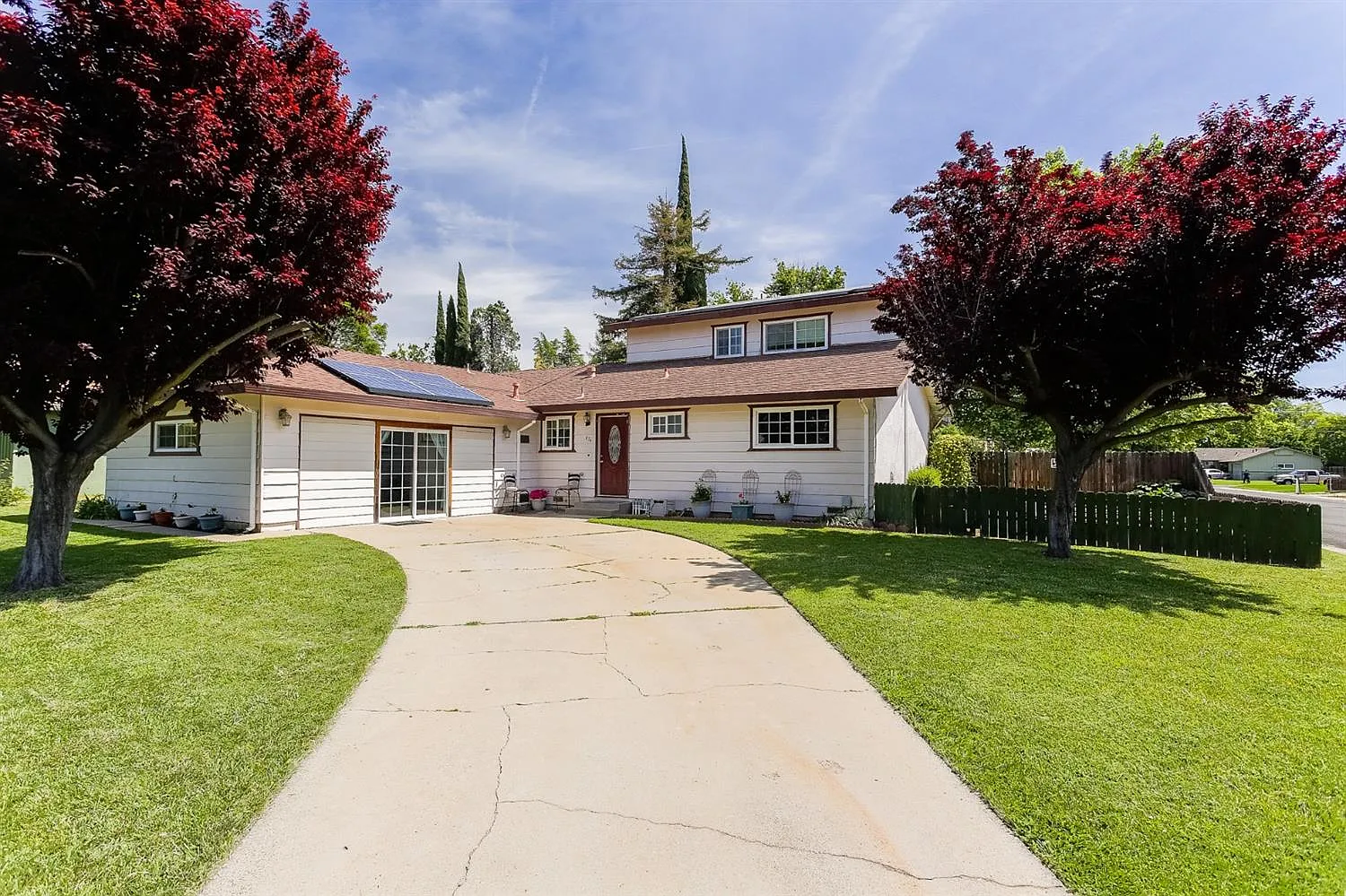 874 Meadow Ave photo 1