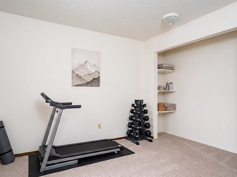 Barbary Knoll Apartments — Photo 13
