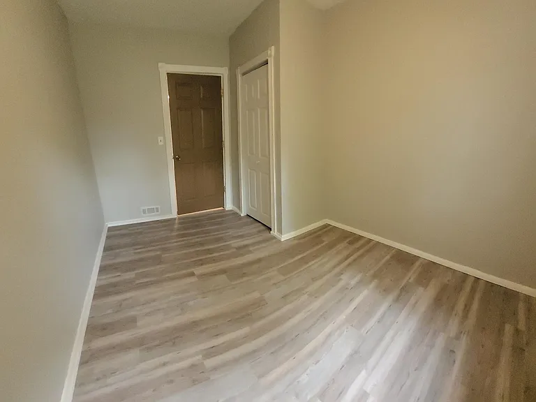 4135 B St — Photo 17