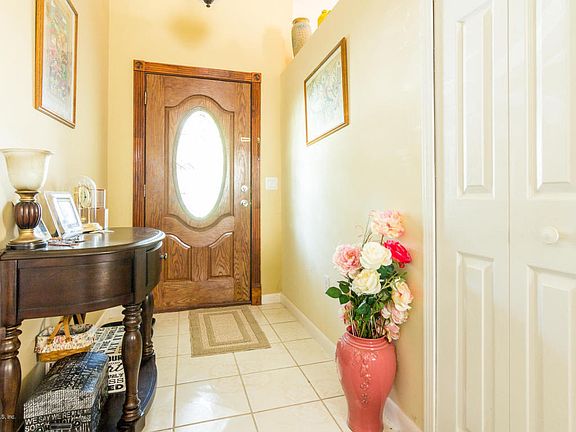 5th image of 682 Charles Pinckney St