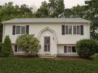 1 Quiver Dr, West Warwick, RI 02893