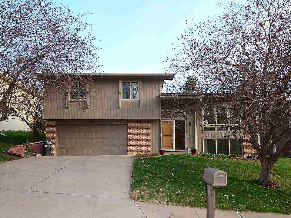 1st image of 12224 Erskine Cir