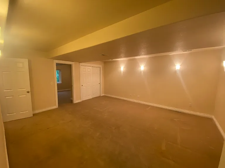 2852 Wabash St — Photo 3