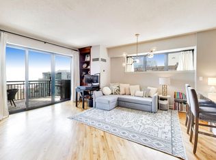 41 E 8th St APT 2003, Chicago, IL 60605
