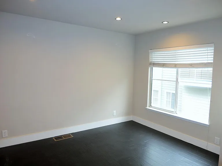 18 Scott Aly — Photo 9