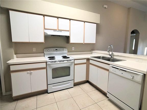 4th image of 4419 Country Hills Blvd