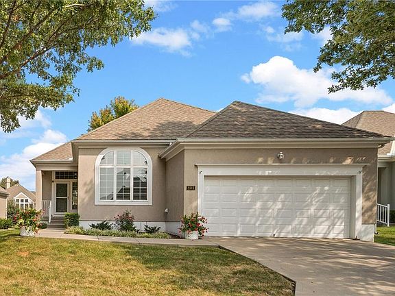 3rd image of 804 W 133rd Ct