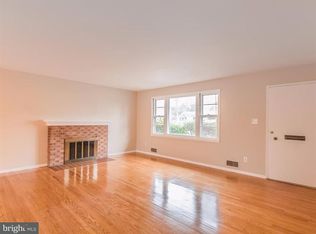 5506 Inverchapel Rd, Springfield, VA 22151