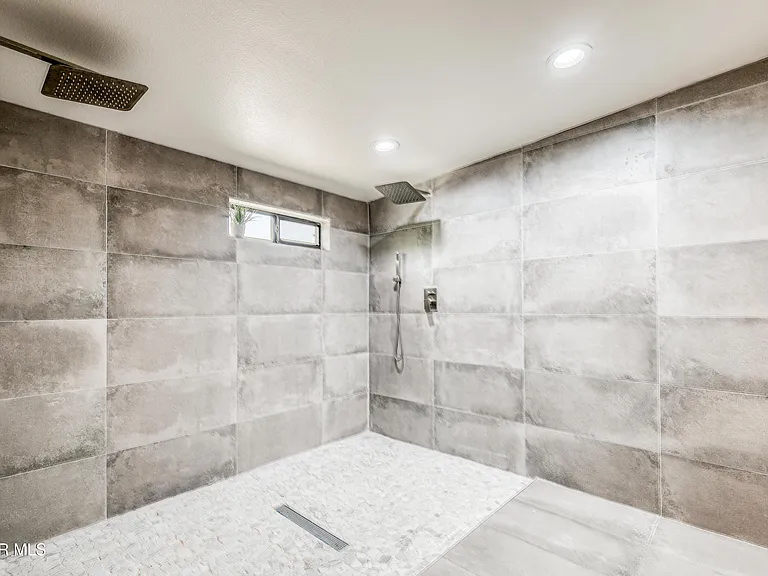 5733 Saplinas Rd — Photo 44