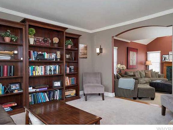 2nd image of 85 Ashwood Ln