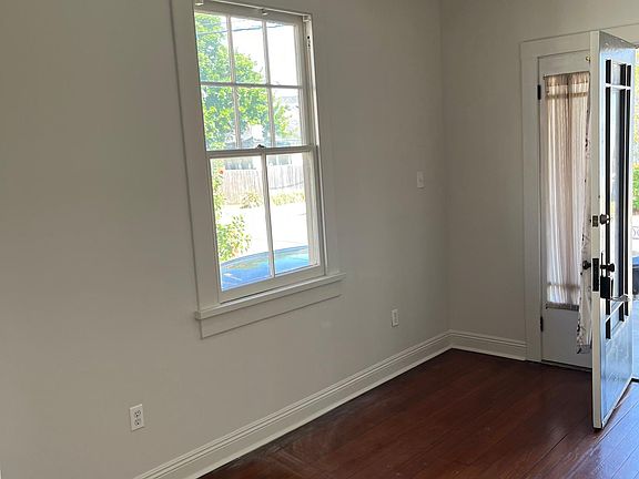 4th image of 5424 Vicksburg St