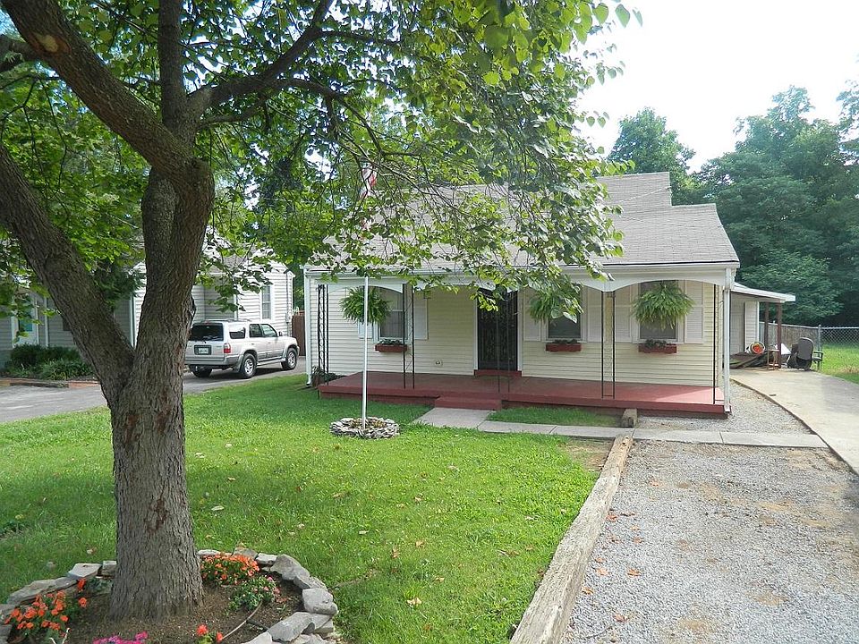 1st image of 620 W Kingwood Dr