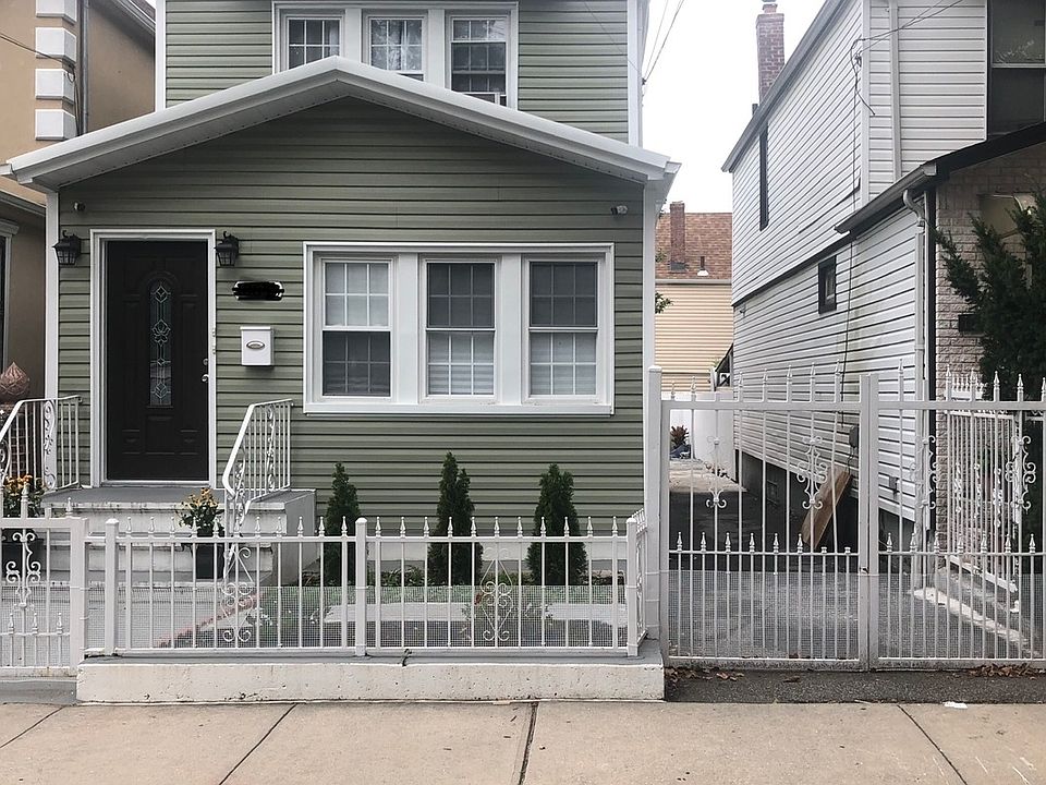 1st image of 10618 142nd St #1